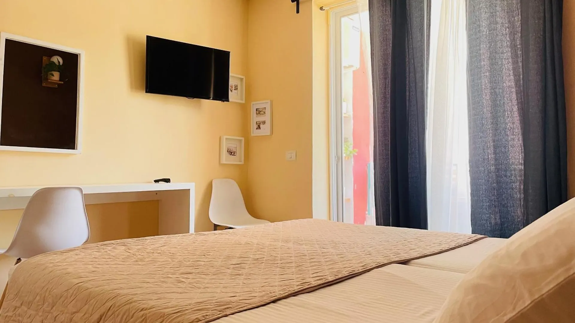 Downtown Apartment Near The Sea Himara Albania