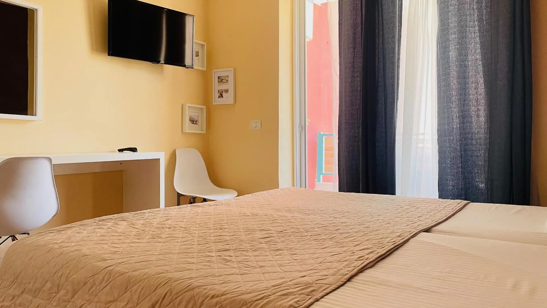 Downtown Apartment Near The Sea Himara